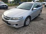 Honda Accord Tourer 2.0 Sport - Honda Accord mit Benzin-Antrieb: Kombi, 2.0