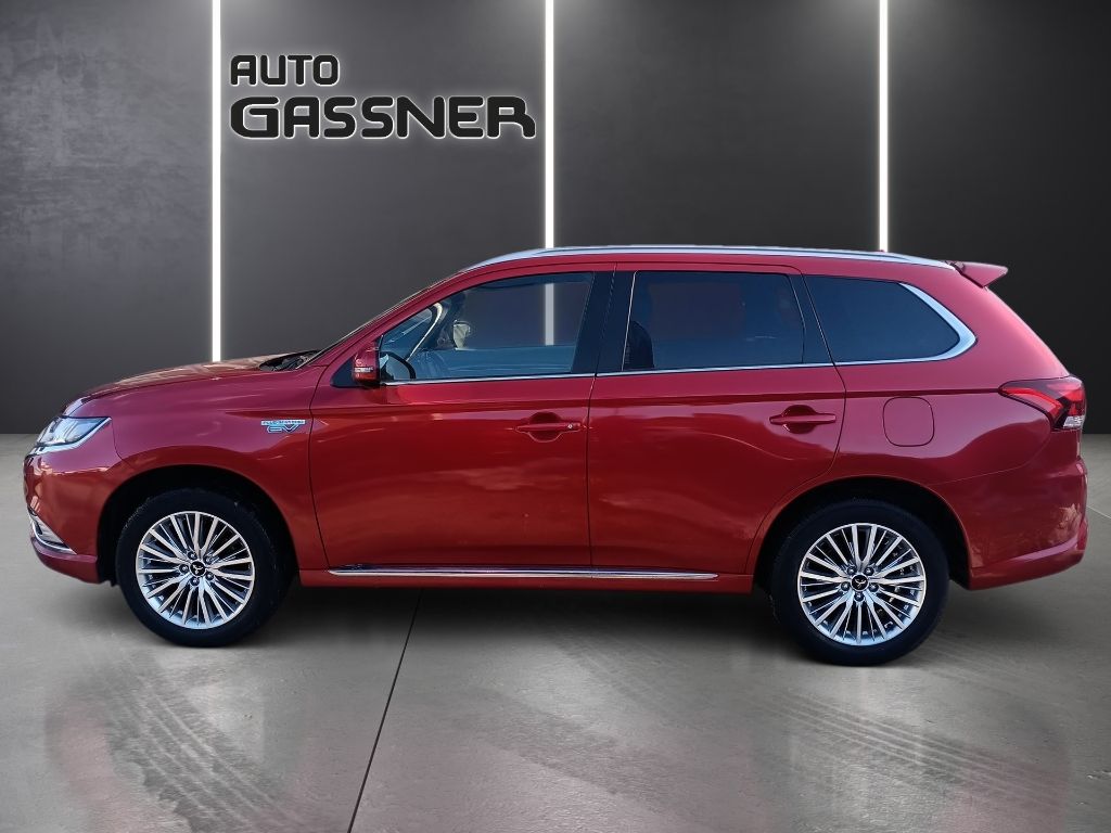 Fahrzeugabbildung Mitsubishi Outlander PHEV 2.4 TOP 4WD Navi Leder SD ACC
