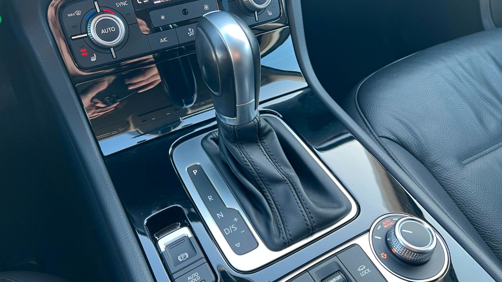 Fahrzeugabbildung Volkswagen Touareg V6 TDI BMT 4Motion*Xenon*RFK*AHK 3,5t*