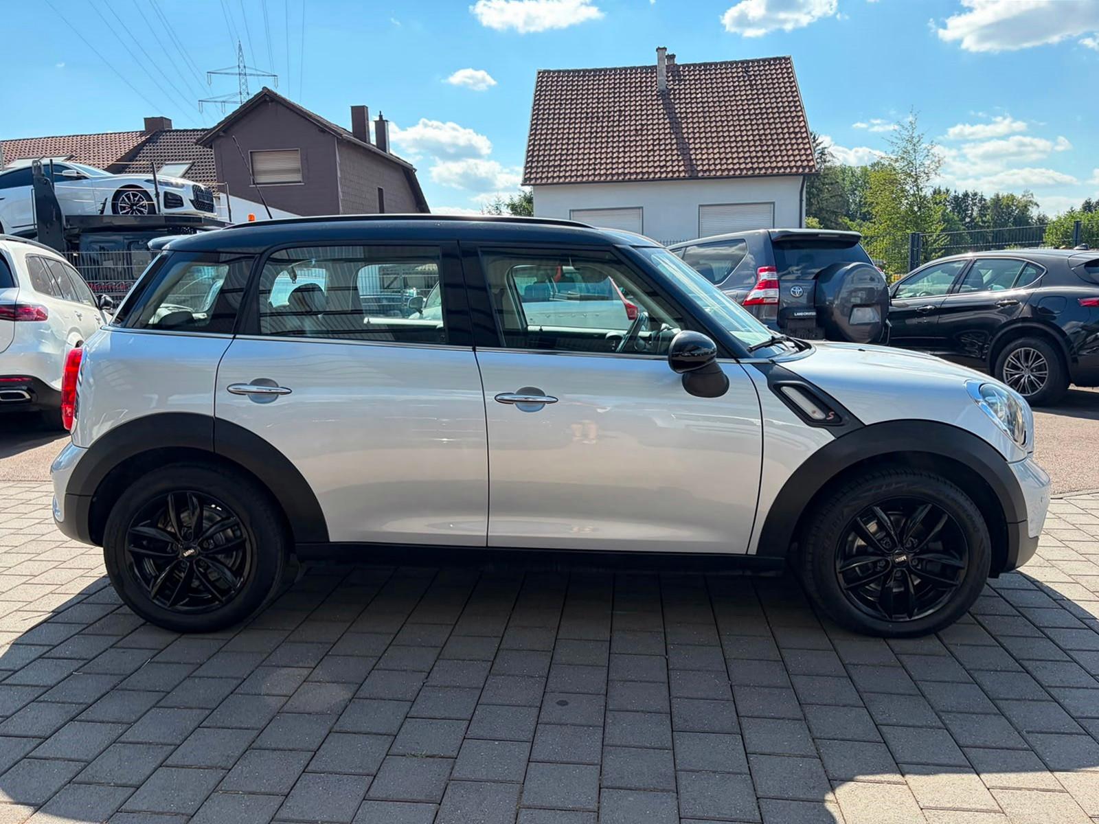 MINI COOPER SD Countryman Aut-F1 Leder Navi PDC Xenon