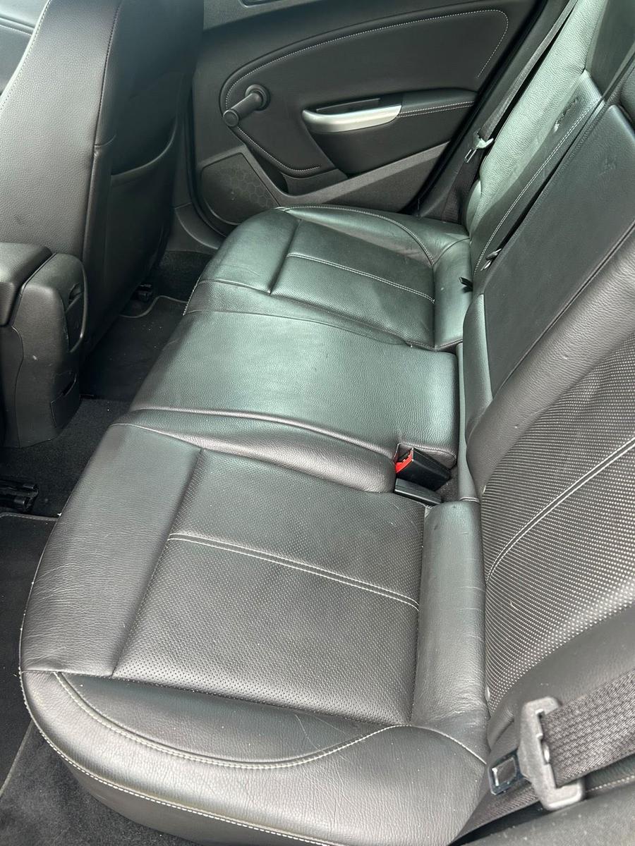 Opel Astra 2011 — photo 5