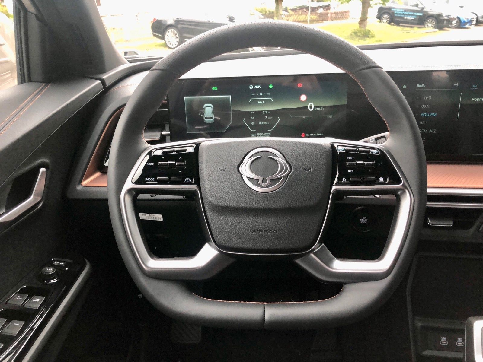 Fahrzeugabbildung Ssangyong Torres EVX PLATINUM WÄRMEPUMPE+NAVI+