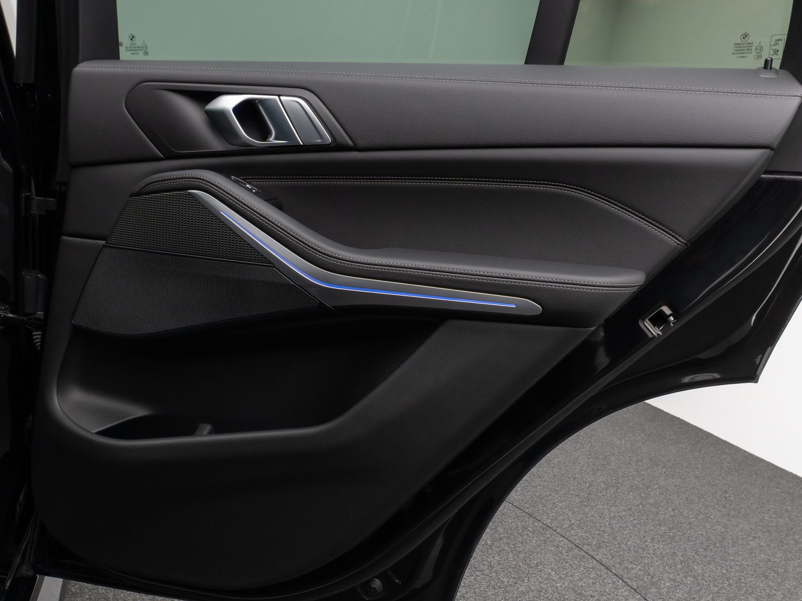 Fahrzeugabbildung BMW X5 xD30d M Sport Panorama Kamera HUD DAB HiFi