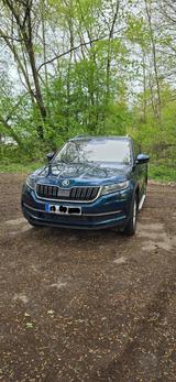 Skoda Kodiaq 2.0 TDI DSG 4x4 AHK ACC Allwetterreifen - Skoda Gebrauchtwagen in Aachen
