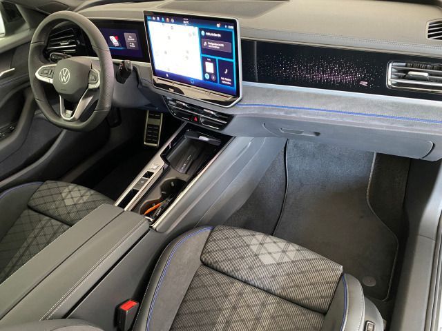 Passat R-Line 2.0 TDI DSG 4motion PANO+AHK