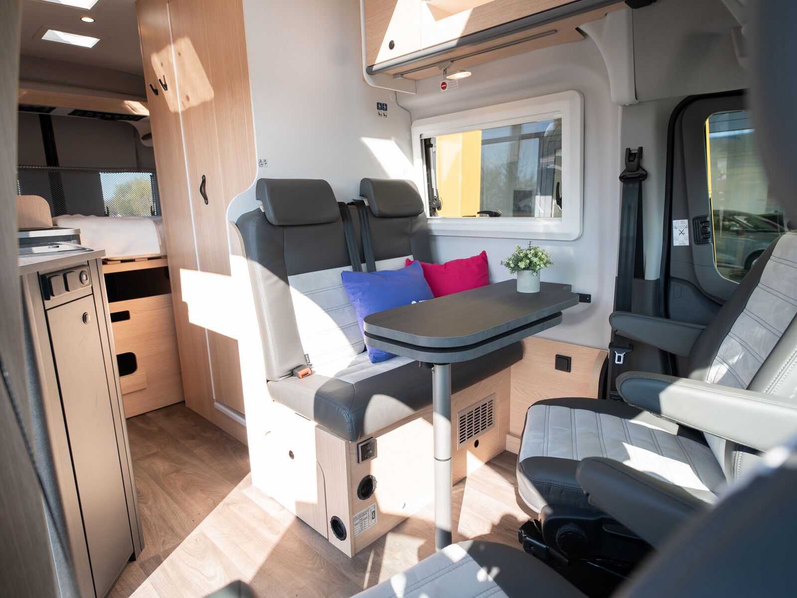 Fahrzeugabbildung Sunlight Cliff 4x4 590 Bi-Xenon, AHK, Dieselheizung, RFK!