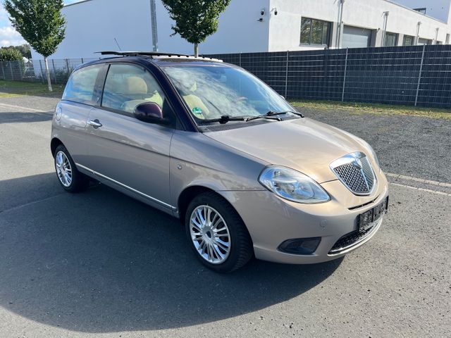 Lancia Ypsilon 1.2 8V Oro, Klimaanlage, Panorama-Dach