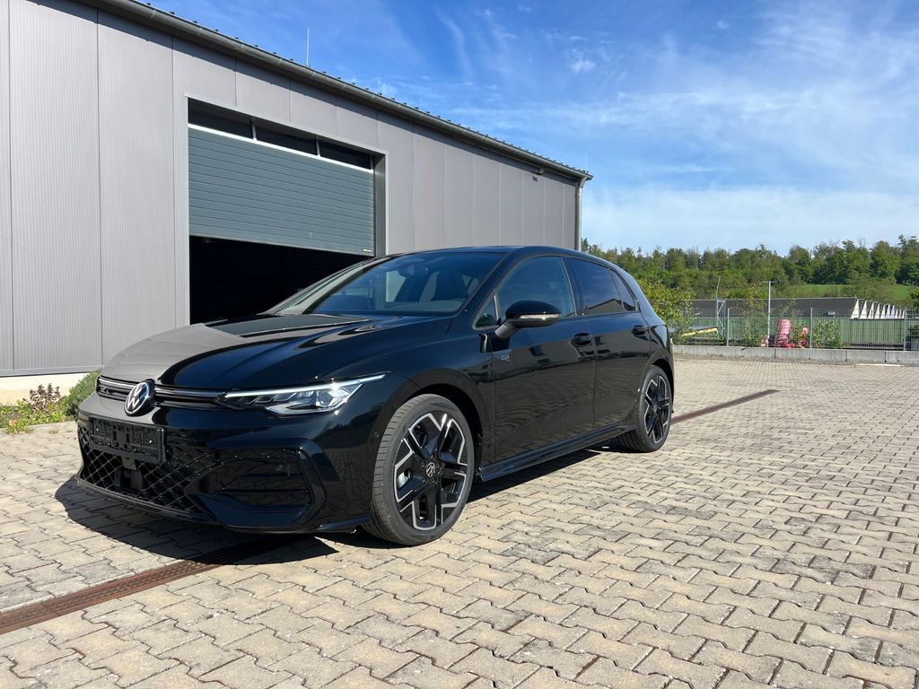 Volkswagen Golf — hlavná fotografia