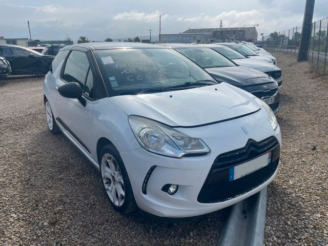 Citroën CITROEN DS3 1.6 Thp 150 Sport Chic / AX770