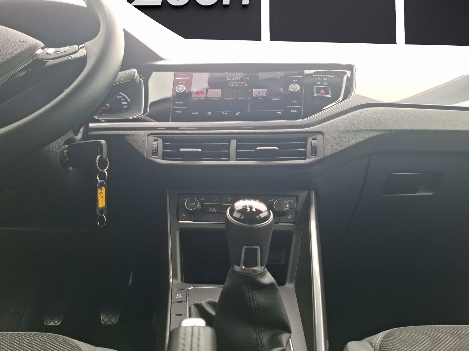 Fahrzeugabbildung Volkswagen Polo TSI Highline Navi Climatronic ACC PDC SH LM