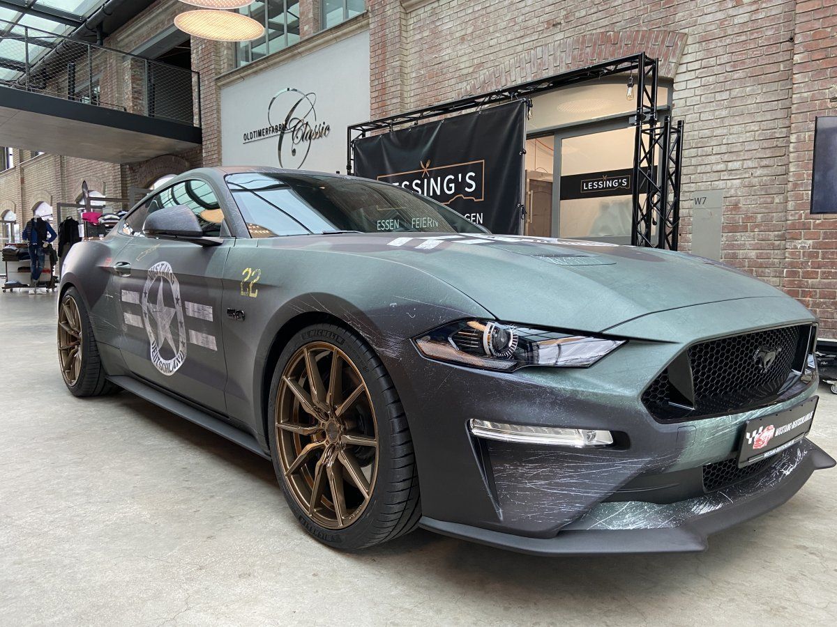 Ford Mustang (GT 5.0 ARMY-Design/Magne-Ride/20Zoll/UNI)