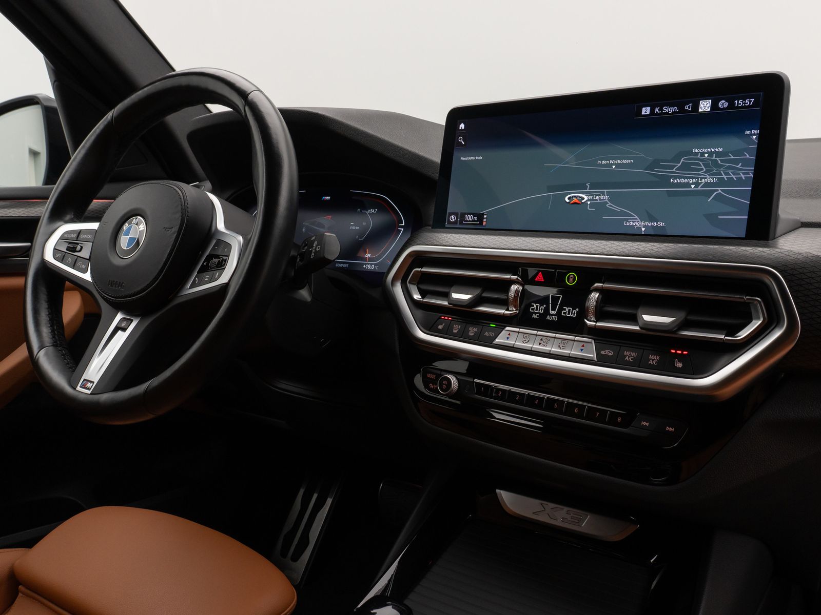 Fahrzeugabbildung BMW X3 xD20d M Sport Kamera DAB HiFi AHK Komfort 19"