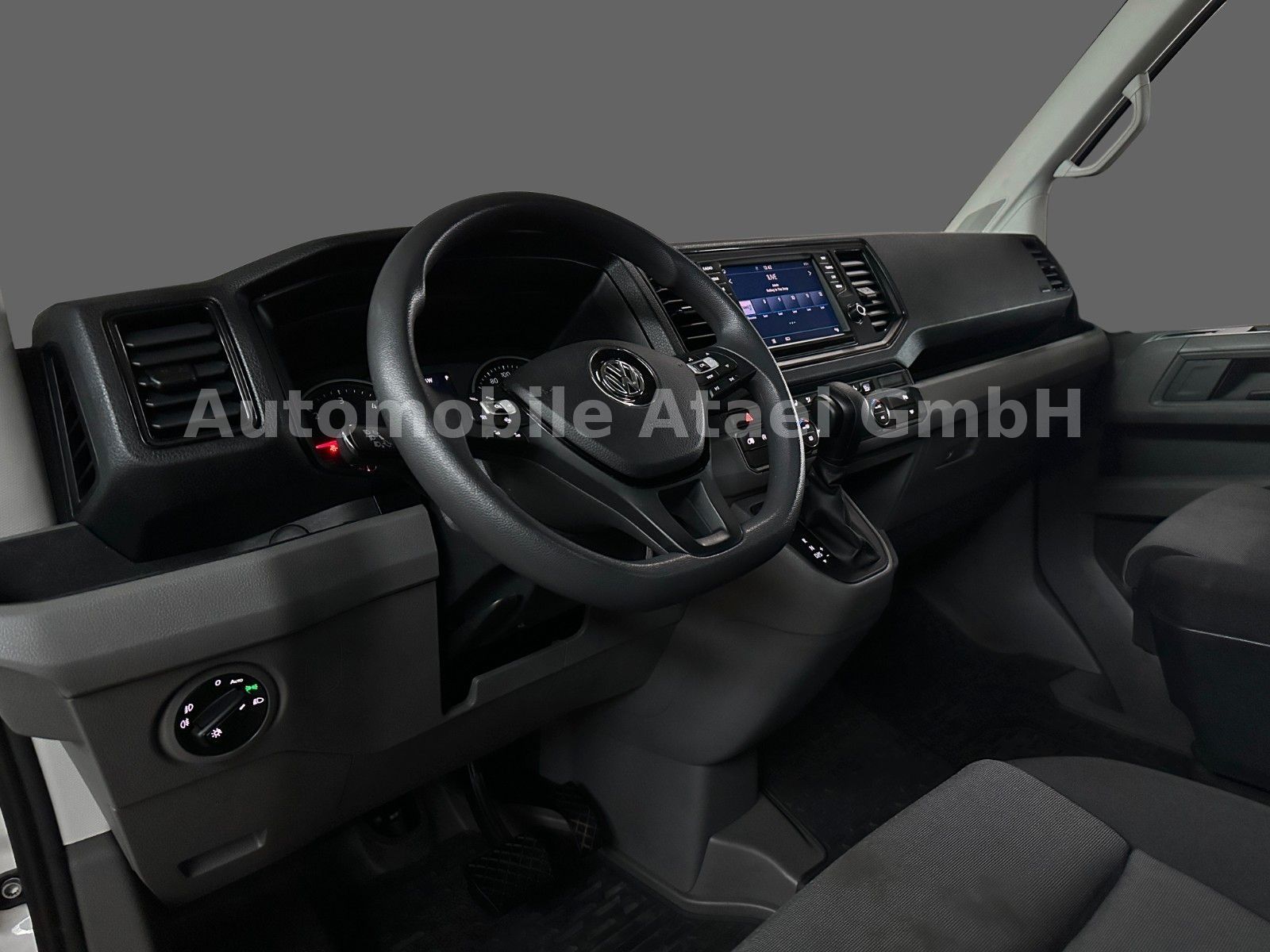 Fahrzeugabbildung Volkswagen Crafter 35 TDI DSG KAMERA+ LED+ NAVI (9032)