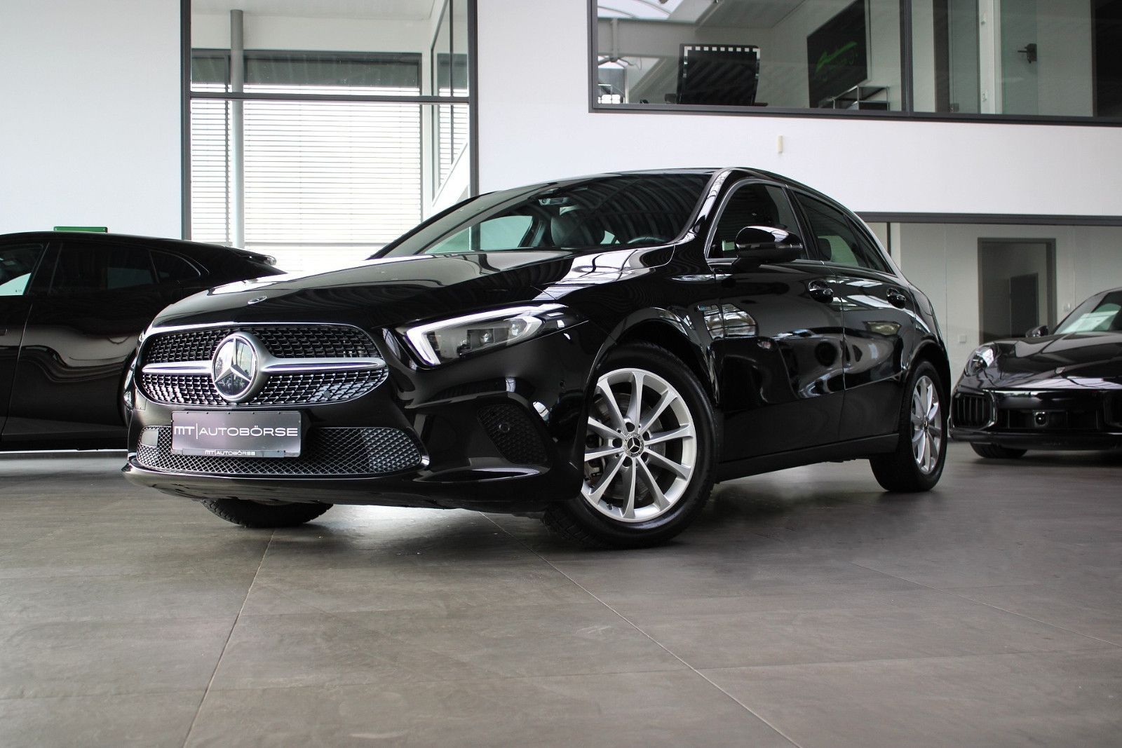 Mercedes-Benz A 250e PROGRESSIVE MBUX NAVI KAMERA LEDER foto 2