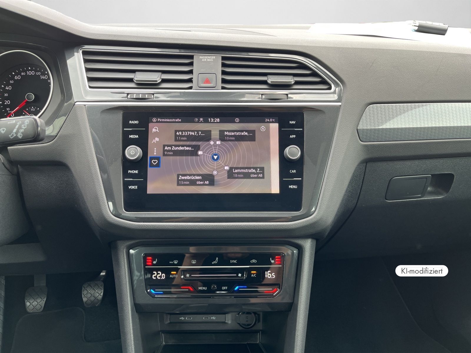 Volkswagen Tiguan - Bild 12