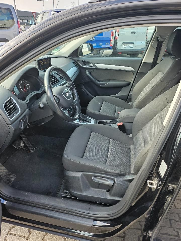 Fahrzeugabbildung Audi Q3 basis