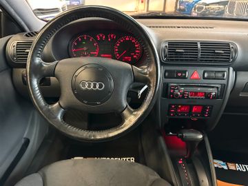 Audi A3 1.8  *Ambiente*Automatik*TÜV 0327*