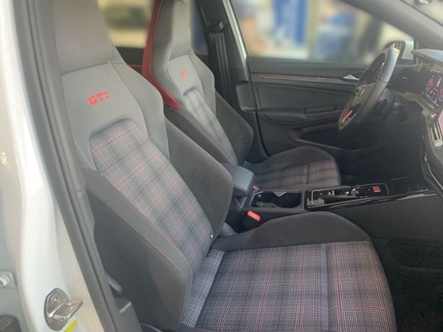 Fahrzeugabbildung Volkswagen Golf GTI 2.0 TSI OPF KLIMA APP-CONNECT LED-PLUS