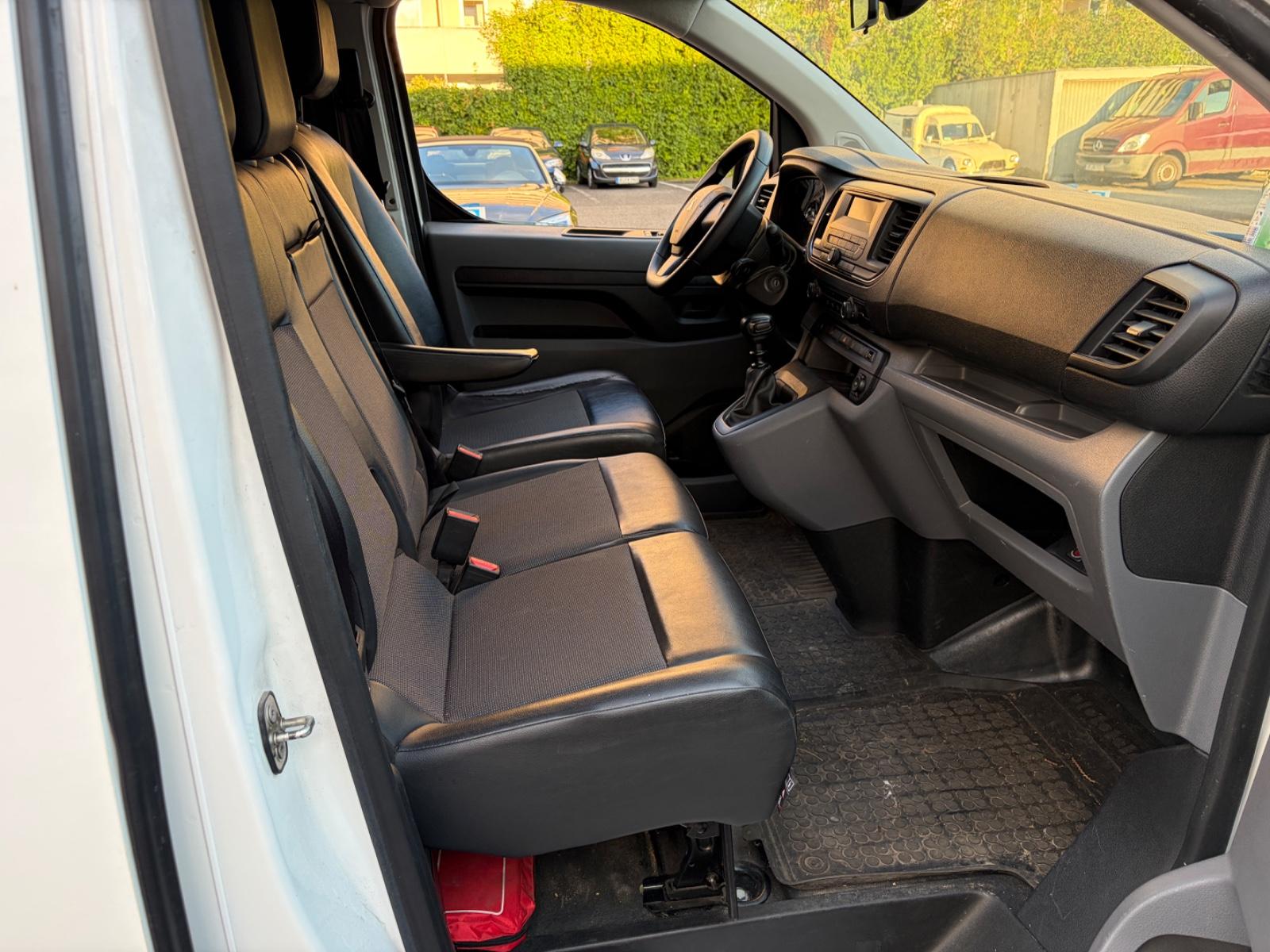 Peugeot Expert 1.5  BLUE HDI 120 *PDC Klima 1.Hand*