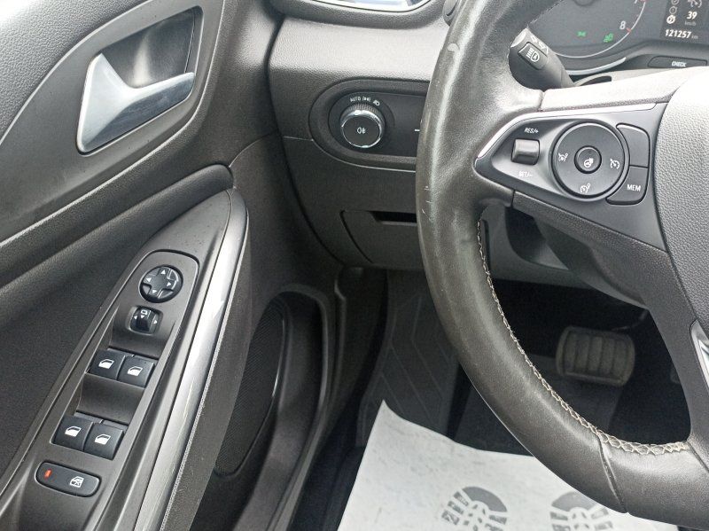 Fahrzeugabbildung Opel Grandland X 1.2 Turbo Innovation Aut.