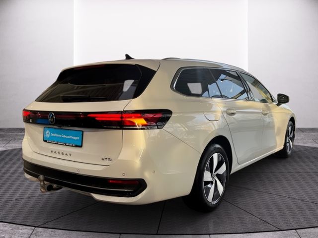 Fahrzeugabbildung Volkswagen Passat 1.5 eTSI DSG BUSINESS GJR AREA NAVI AHK