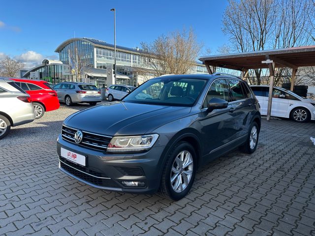 Volkswagen Tiguan 2.0 TDI Highline DSG/LED/Panorama/AHK