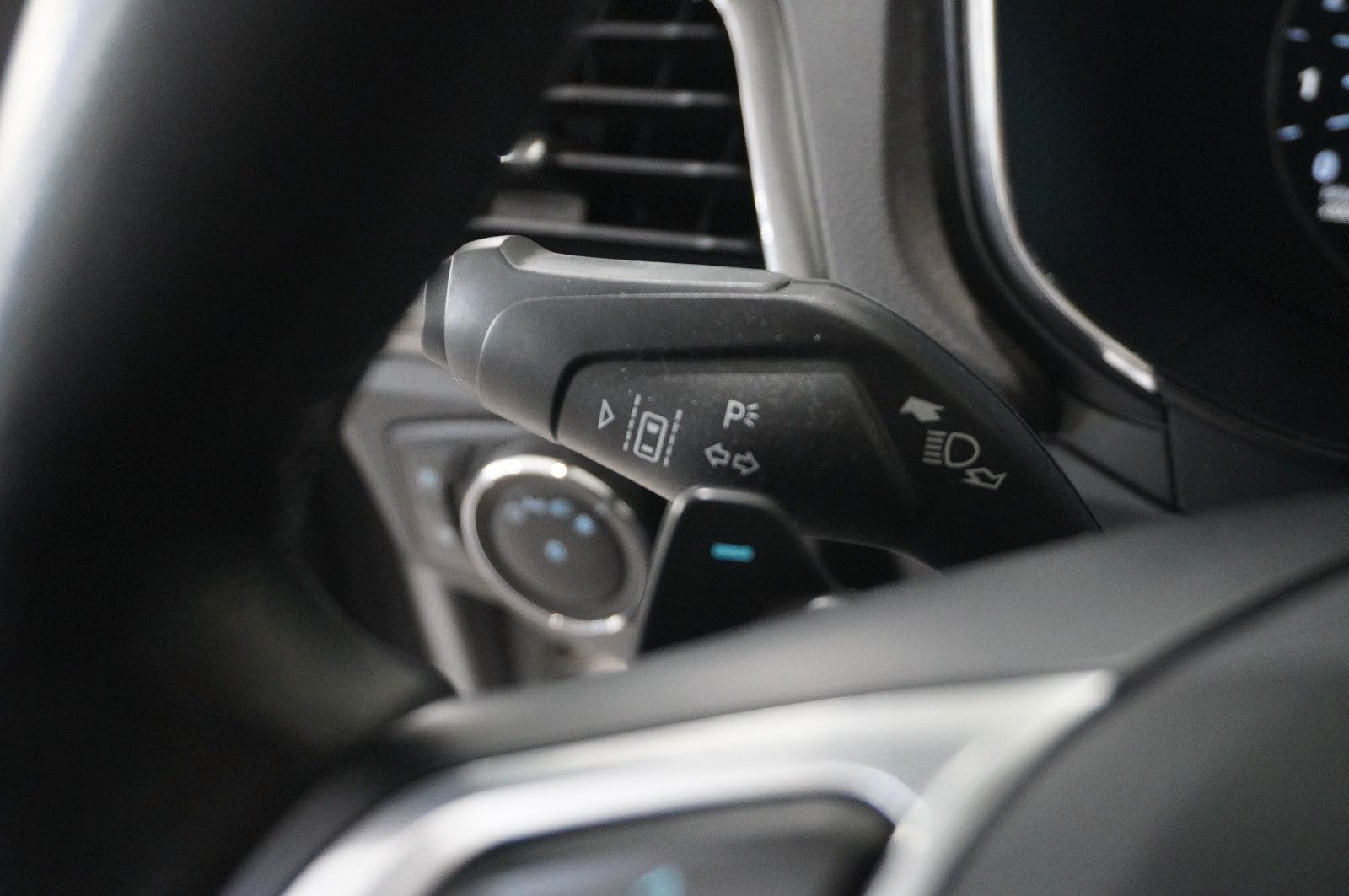 Fahrzeugabbildung Ford Mondeo Turnier 2.0D TITANIUM NAVI/LED/KAMERA/AHK