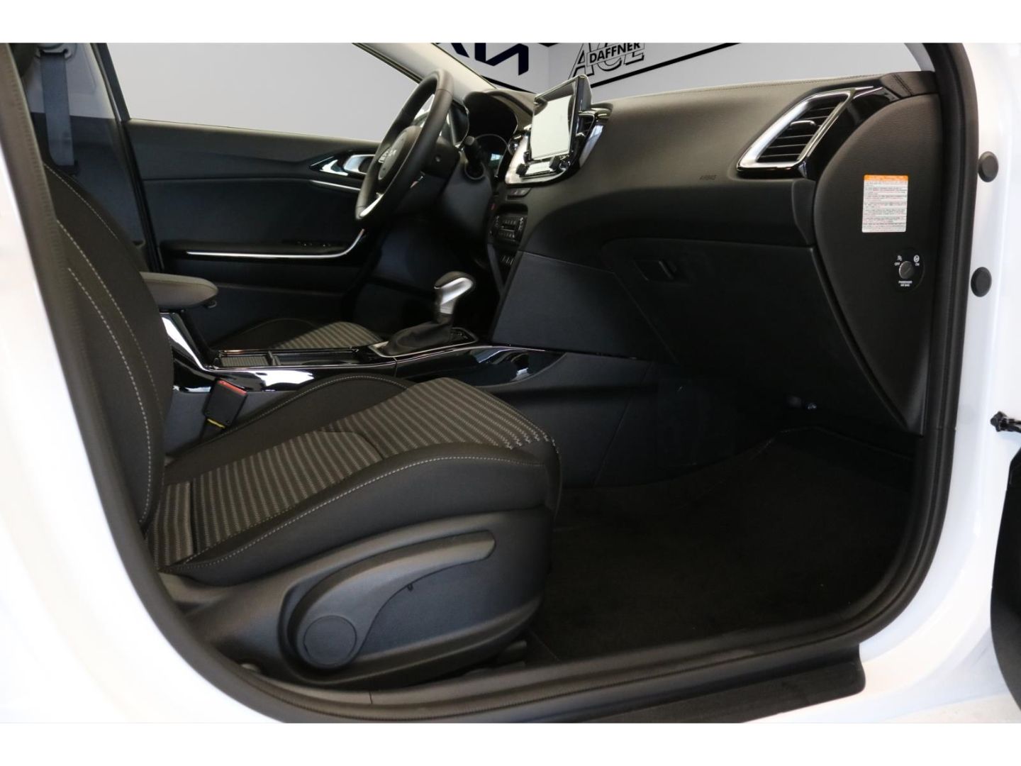 Fahrzeugabbildung Kia Ceed Ultimate Edition 1,5 T-GDi 48 V LED 17 Zoll