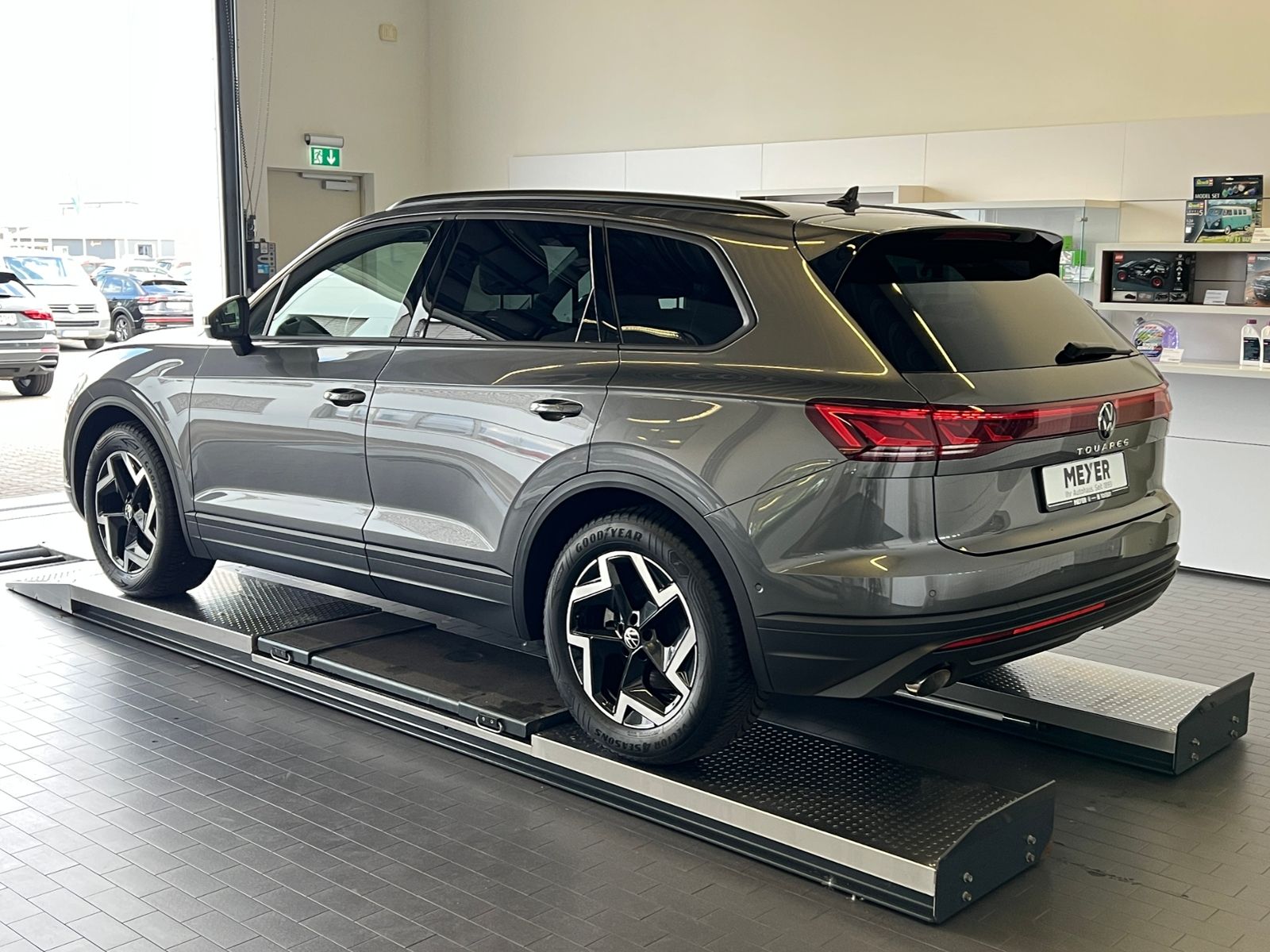 Fahrzeugabbildung Volkswagen Touareg 3.0 TDI 4MOTION *AHK, Luft, Leder, ACC,