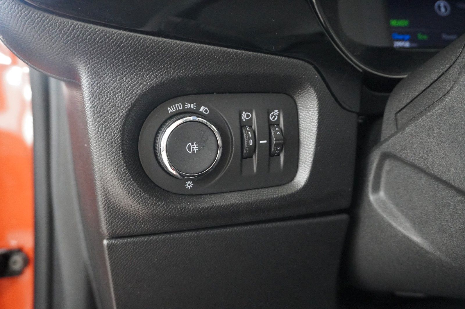 Fahrzeugabbildung Opel Corsa-e F EDITION 7KW NAVI/VIRT/DAB/TEMP/WÄRMEP