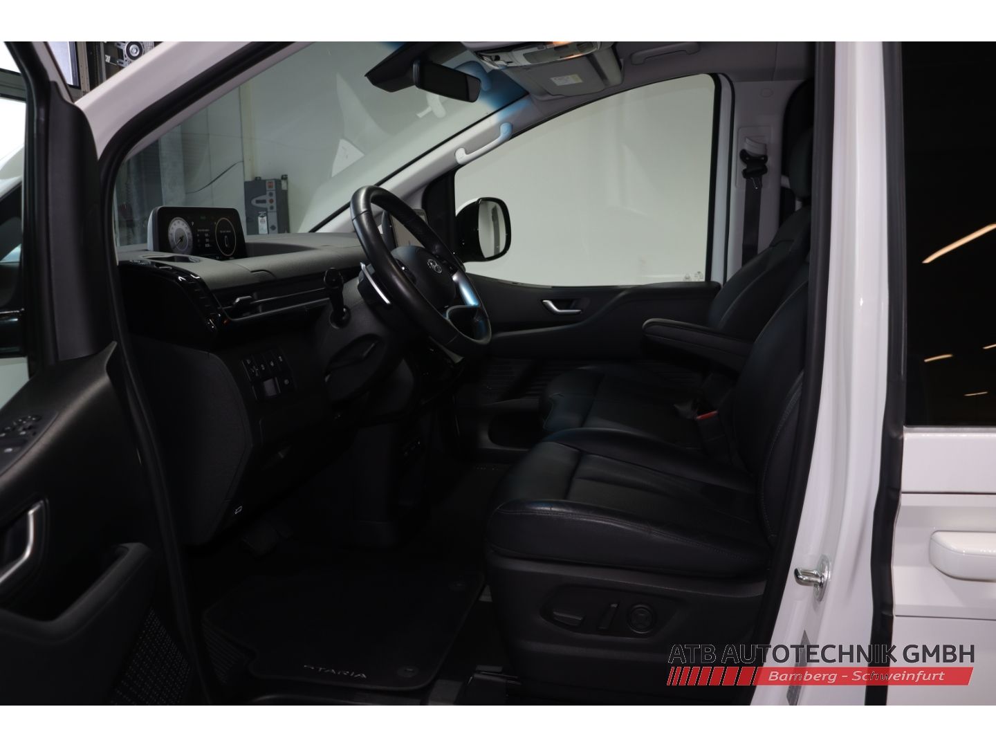 Fahrzeugabbildung Hyundai STARIA Prime 2WD 2.2 CRDi Park-Paket Navi Bose K
