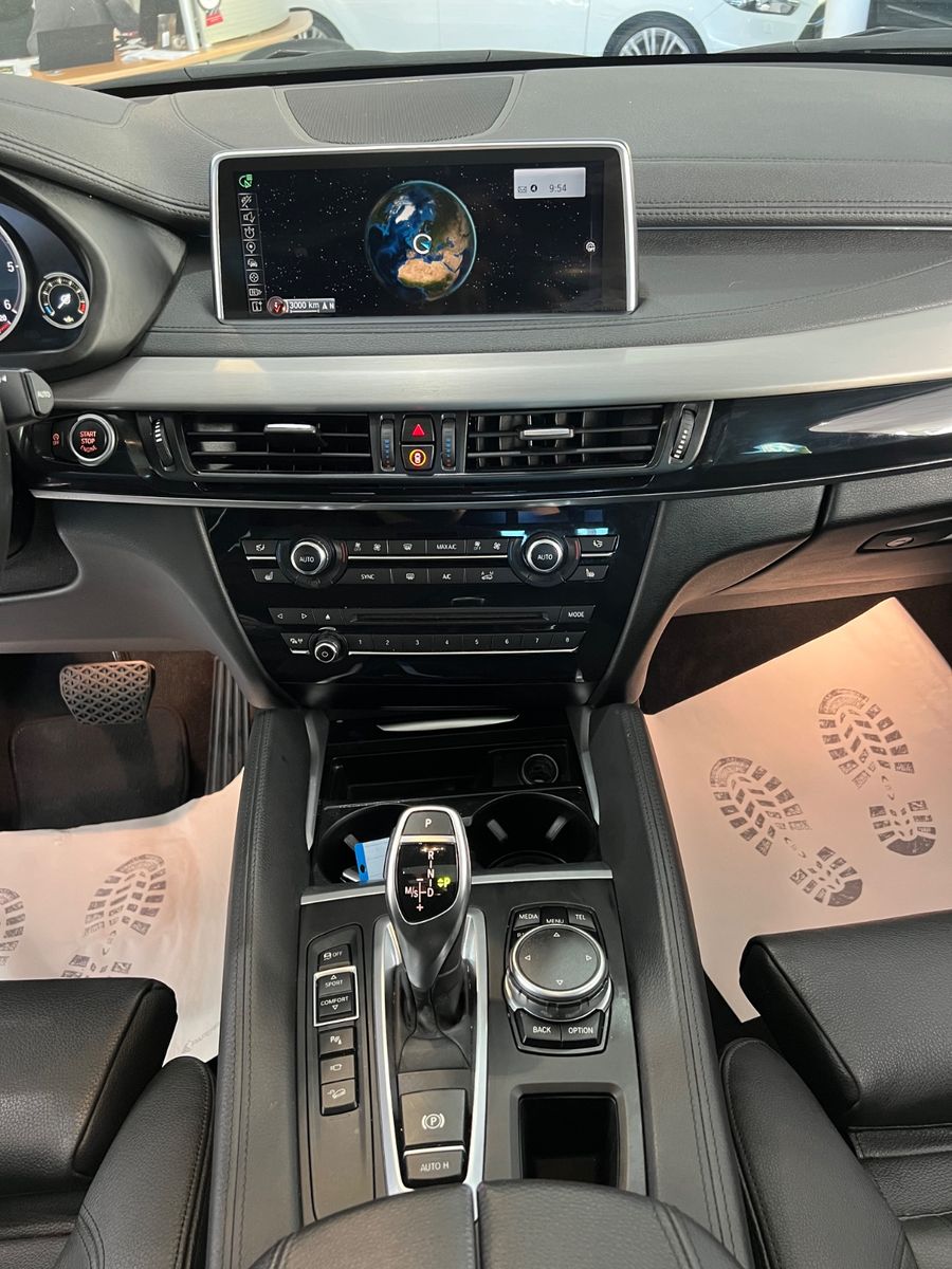 Fahrzeugabbildung BMW X6 xDrive 30 d M Sport Paket *4xSitzh*Head-Up*