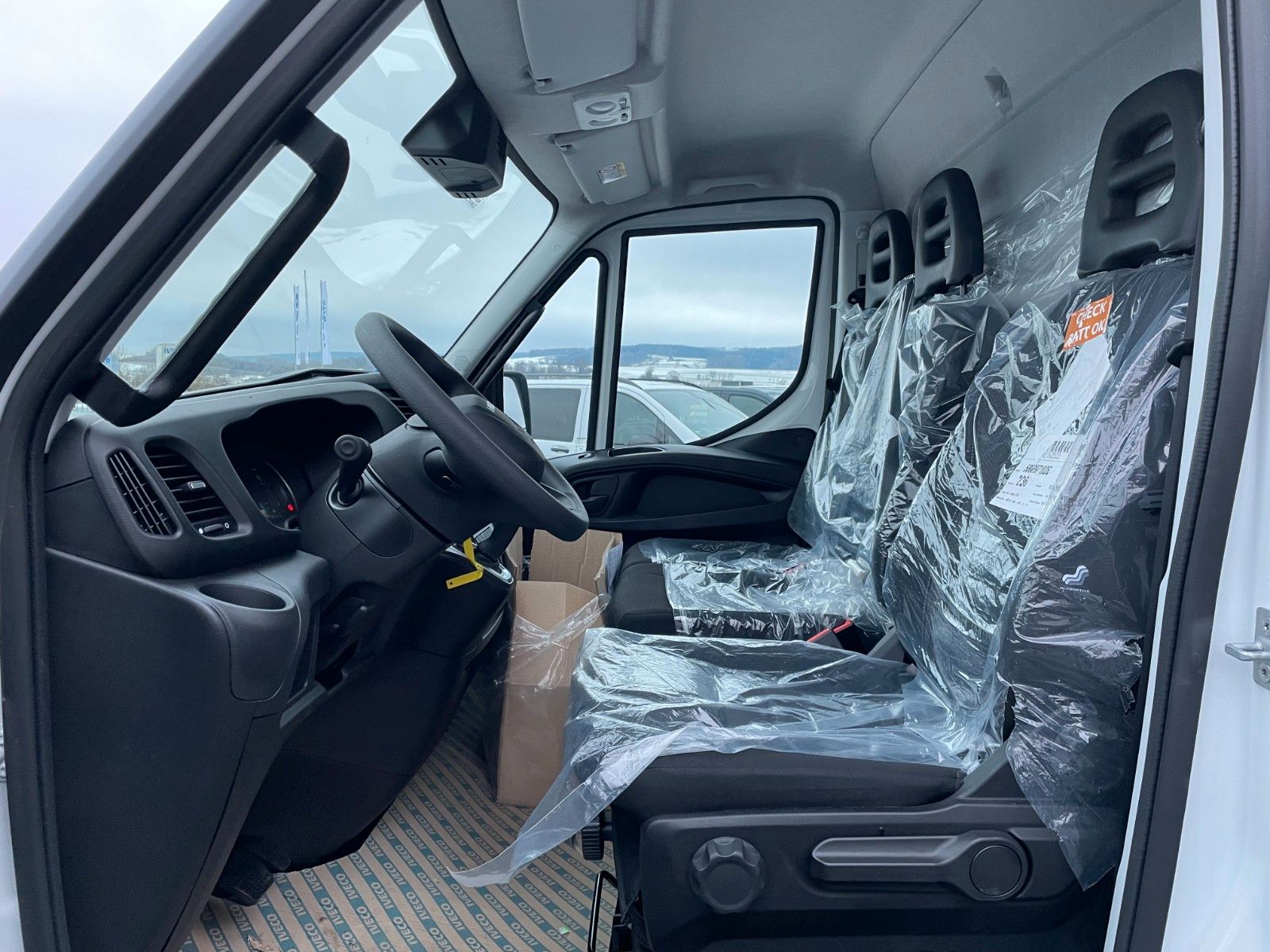 Fahrzeugabbildung Iveco Daily 35S14 A8*R3.450mm*Automatik*3Sitze*