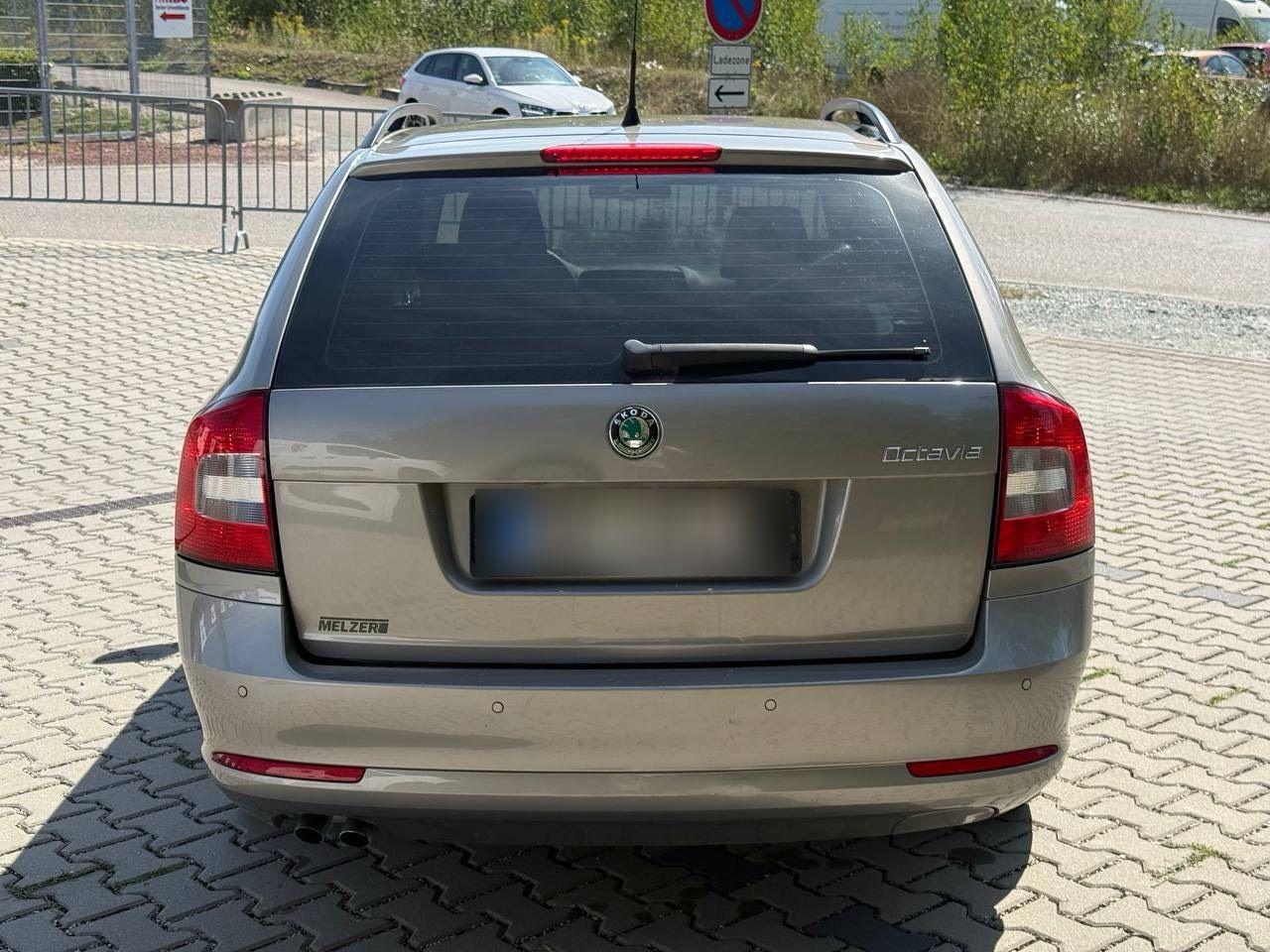 Skoda Octavia 2012 — engine 122 HP (90kW)