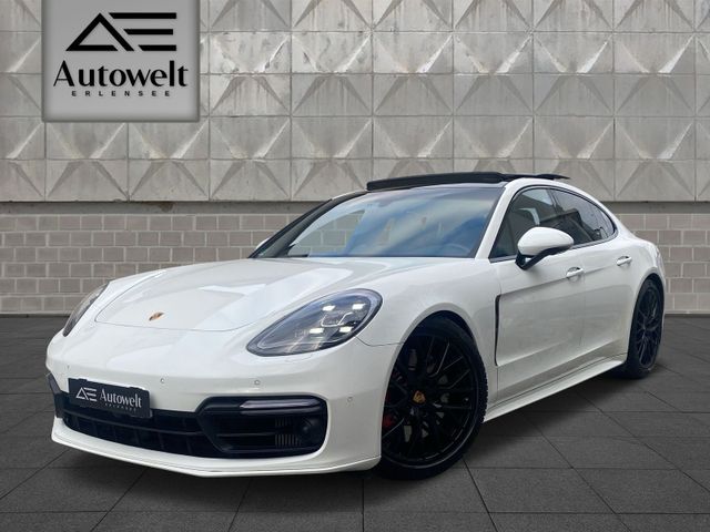 Porsche Panamera Turbo 