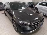 Mercedes-Benz E 300 de 4Matic*AVANTGARDE*WIDESCREEN*BURMESTER* - Hybrid (Diesel/Elektro): Luftfederung