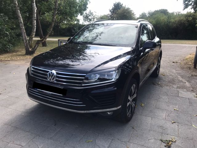 VW Touareg 3.0 V6 TDI SCR Exclusive Terrain Pano