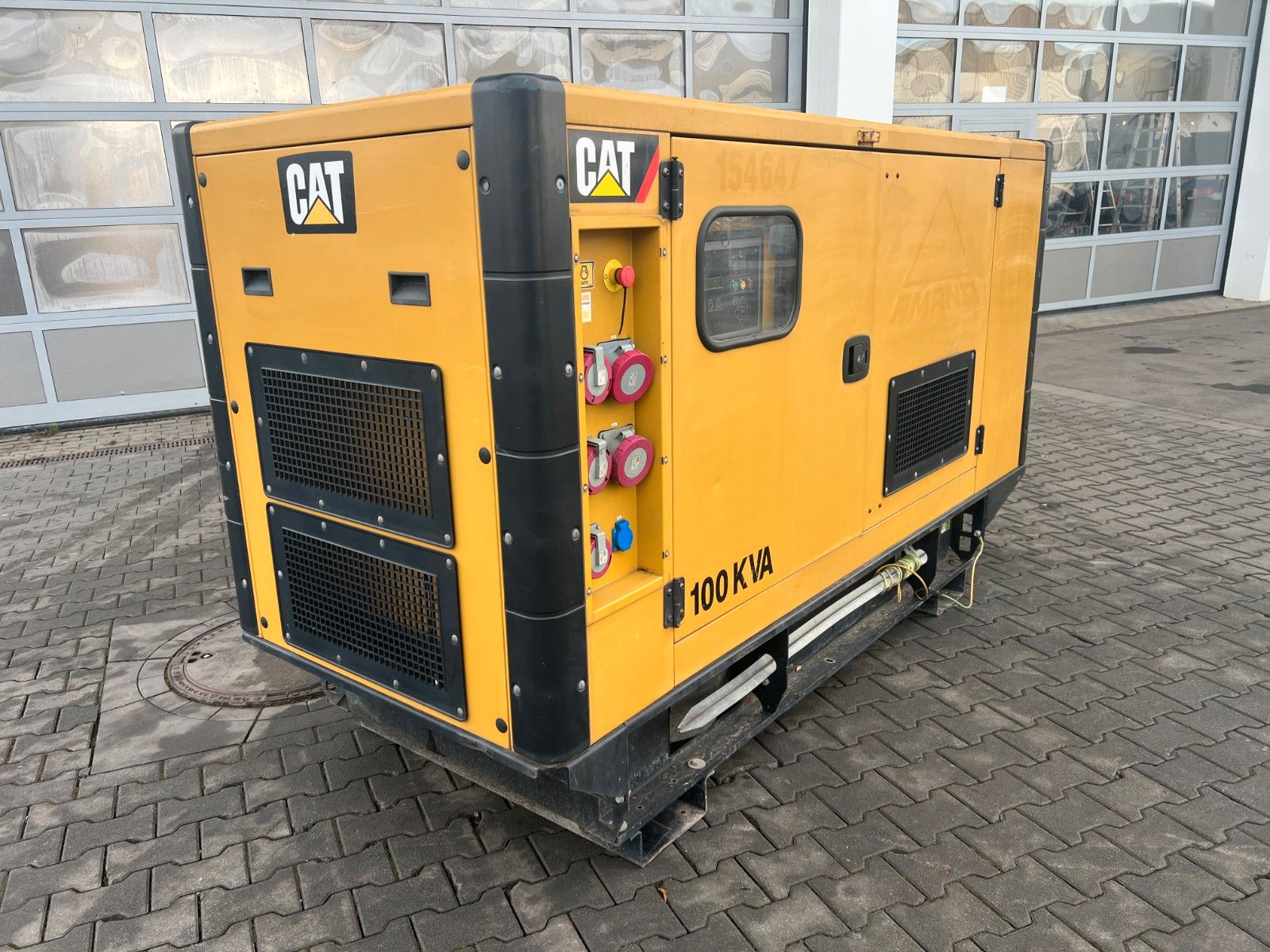 Fahrzeugabbildung CAT DE110E3 Stromerzeuger / 100KVA / 2018 / 18.837h