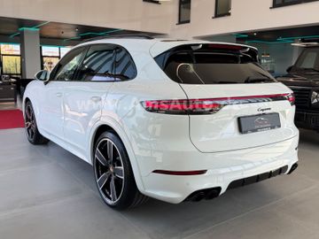 Porsche Cayenne - 4