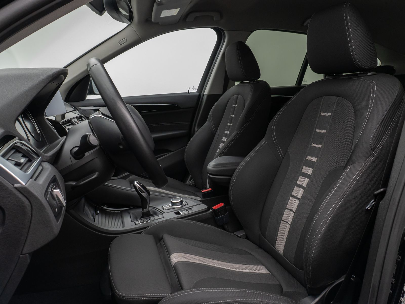 Fahrzeugabbildung BMW X1 sD18i Kamera DAB HiFi Navi Komfort LED Sport