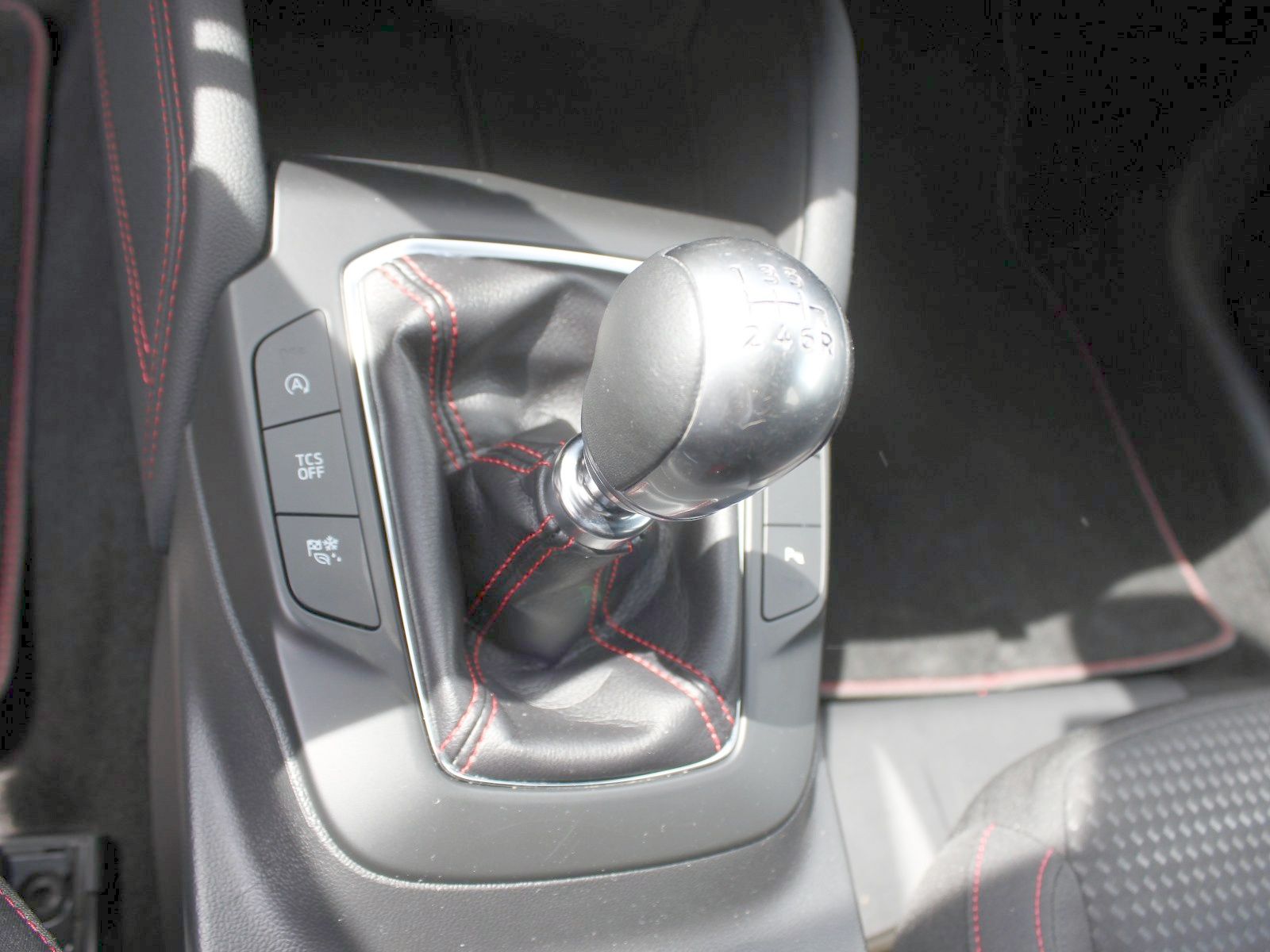 Fahrzeugabbildung Ford Focus ST-Line X 1,0 EcoBoost Mild Hybrid