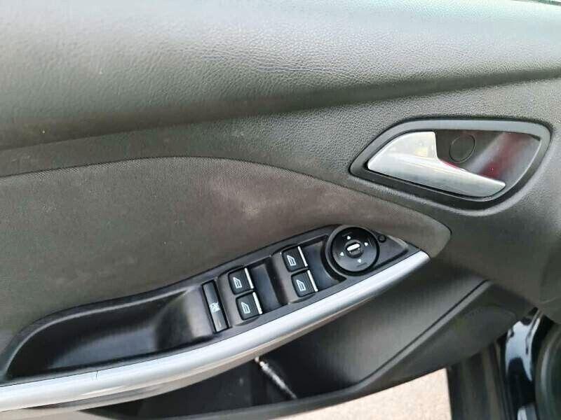 Ford Focus 2012 — фото 13
