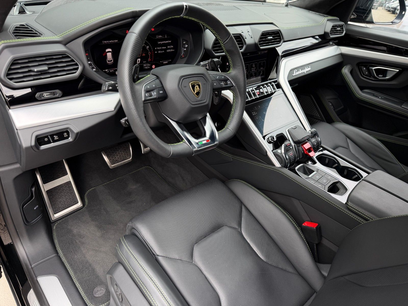 LAMBORGHINI Urus Urus 4.0 V8 Autom. MwSt/23-Zoll/B&amp;O/360°/PANO – Ansicht 28