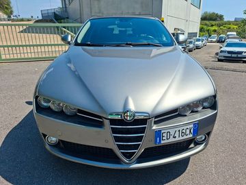 Alfa-Romeo 159 - 2