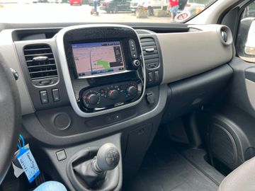 Renault Trafic - 11