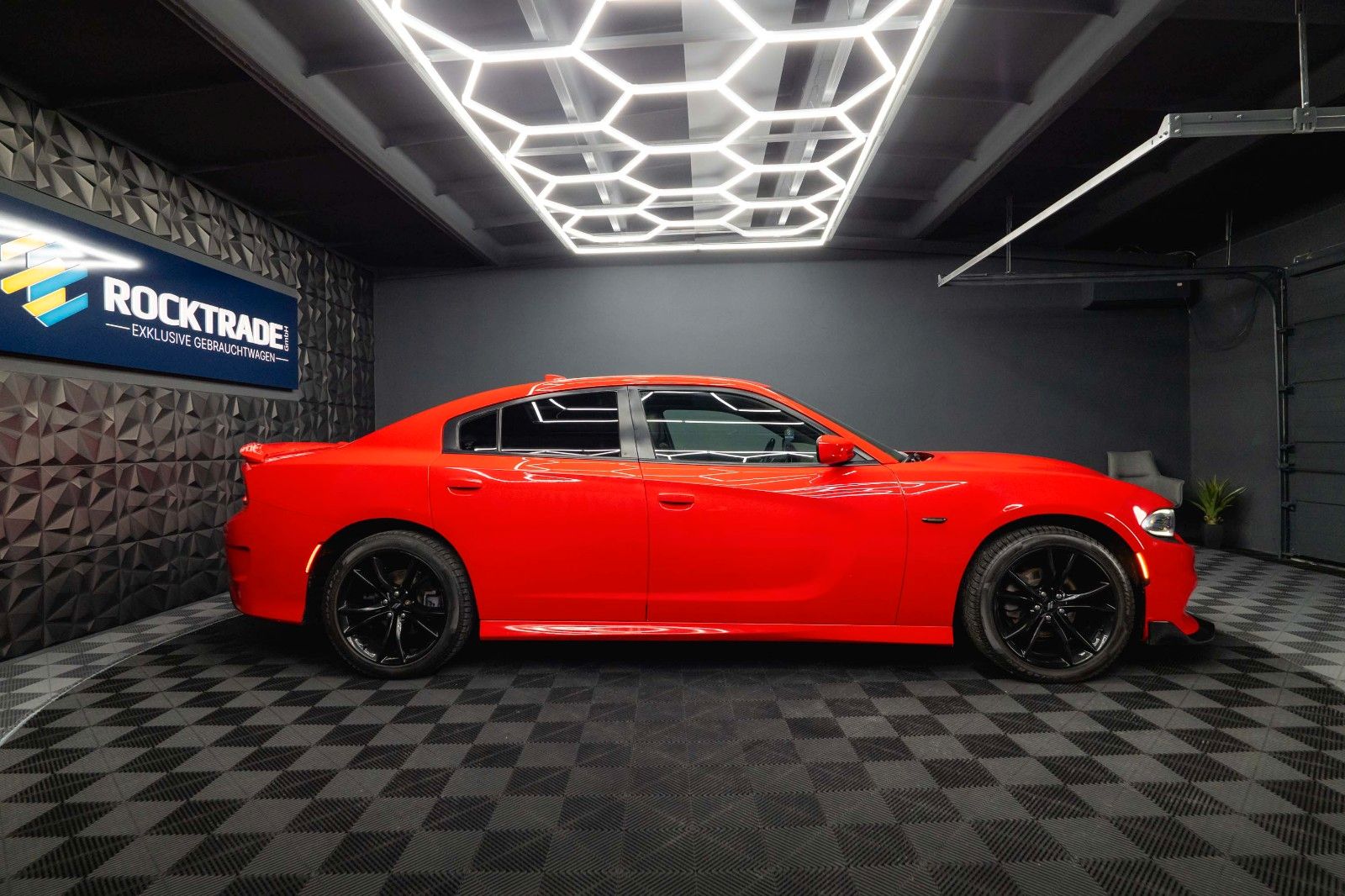 Fahrzeugabbildung Dodge Charger 3.6 FULL SRT Night Package *LED*Kamera*
