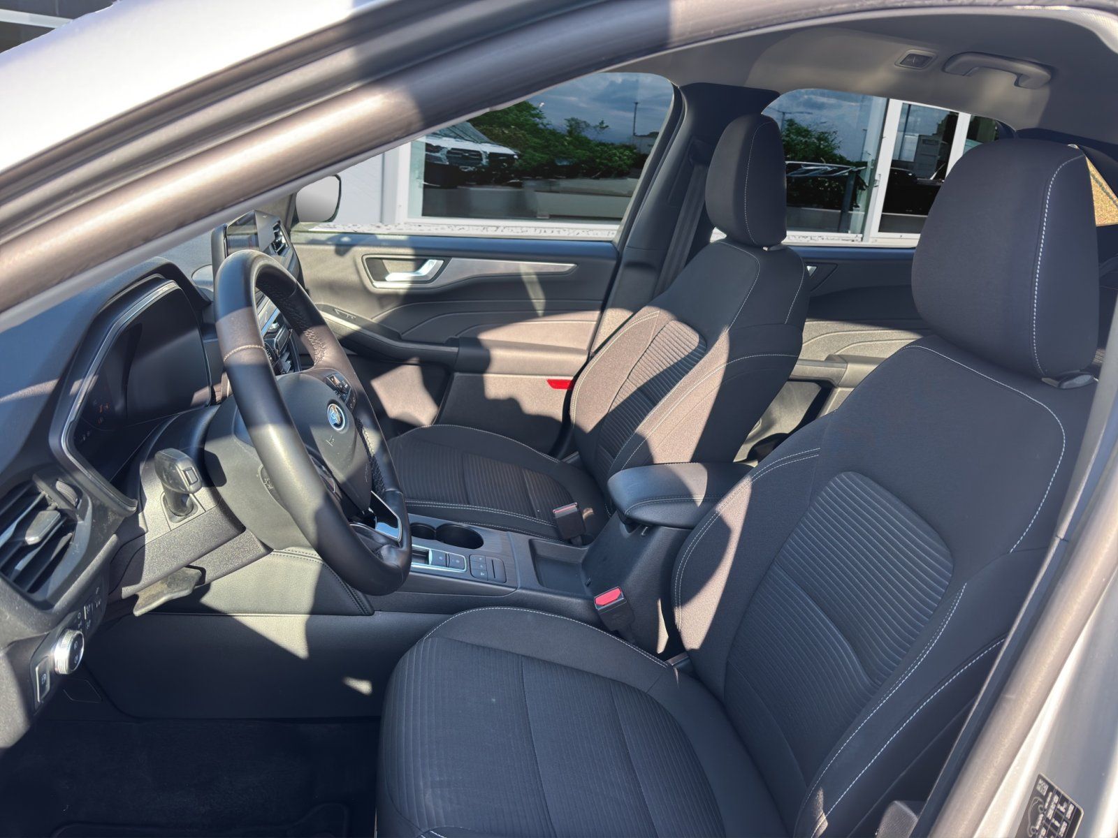 Fahrzeugabbildung Ford Kuga 2.5 PHEV Plug-In Hybrid Titanium