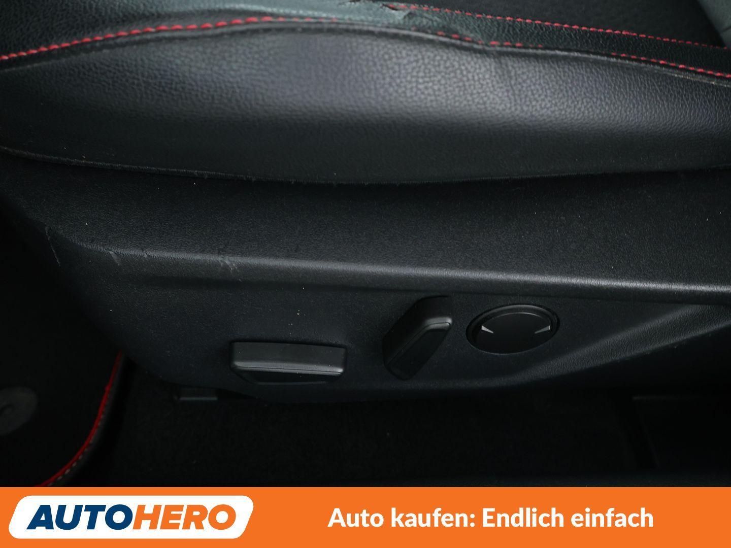 Ford Focus 1.5 EcoBoost ST-Line Aut.*NAVI*LED*ACC*CAM