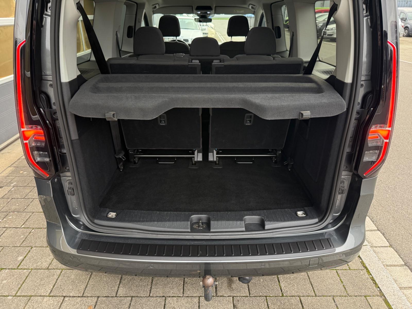 Volkswagen Caddy Maxi Move 7-Sitzer PANO StdHzg. AHK Ergo
