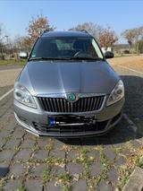 Skoda Roomster 1.2l TSI 63kW Family Family - Skoda Roomster Gebrauchtwagen in Braunschweig